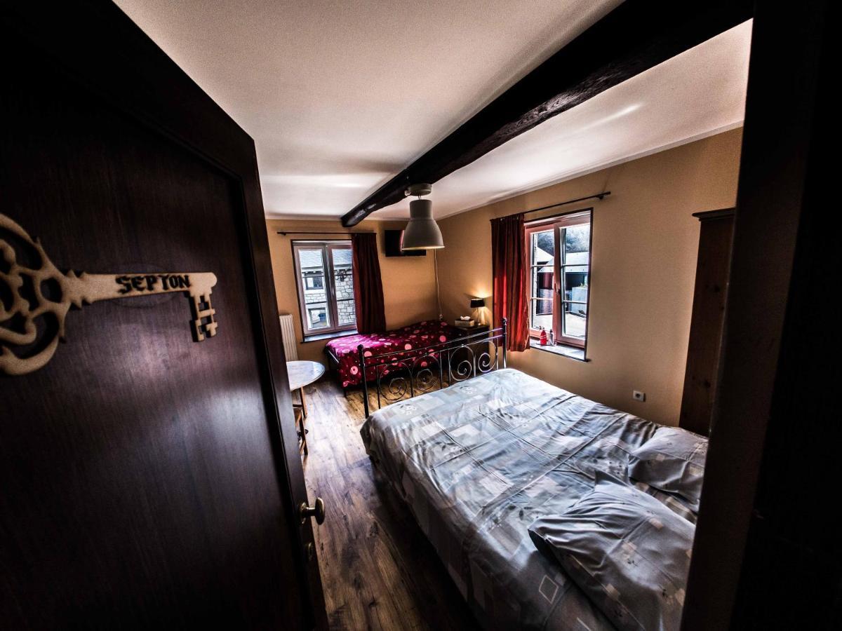 B&B Aux 10 Clefs Durbuy Eksteriør bilde
